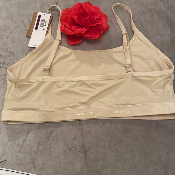 Calvin Klein Form to Body Naturals Unlined Bralette/Thong Set - Size 2X - Picture 6 of 12
